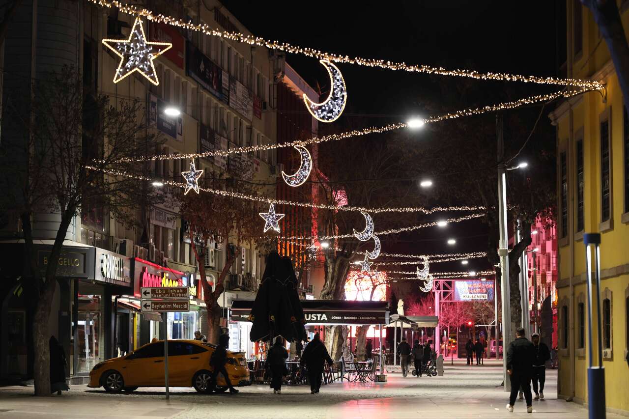 Konya’da ramazan sevinci sokakları süsledi 13